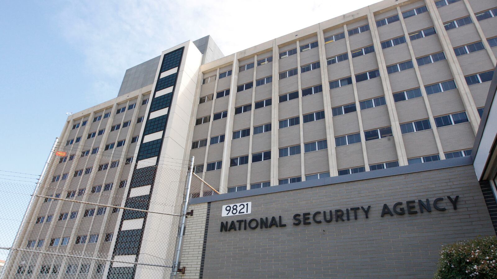 cheats/2013/06/05/nsa-collecting-millions-of-verizon-records/130605-verizon-tease_hsbqm3