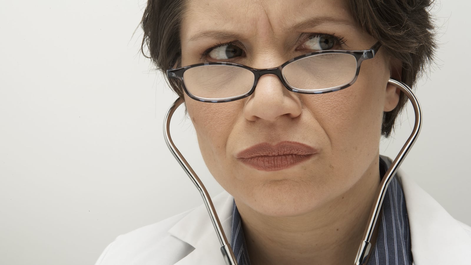 articles/2014/09/11/why-your-doctor-feels-like-a-beaten-dog/140911-drake-doctors-tease-new_l2ppl4