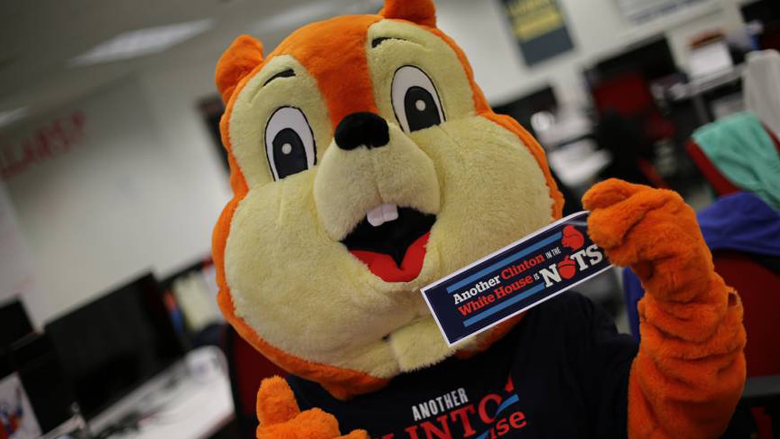 articles/2014/06/13/the-rnc-chases-hillary-clinton-with-a-giant-orange-squirrel/140613-nuzzi-squirrel-tease_p9i9tu