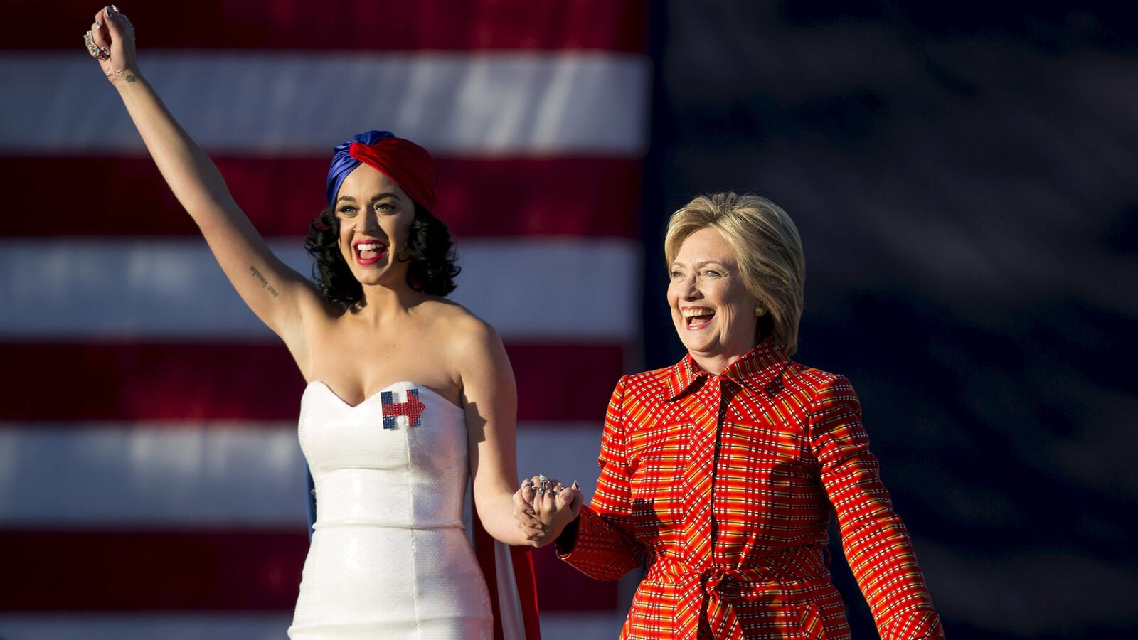 articles/2016/06/07/step-aside-bernie-sanders-hollywood-rainmakers-are-ready-for-hillary-clinton/160607-swin-hillary-clinton-tease_xoemad