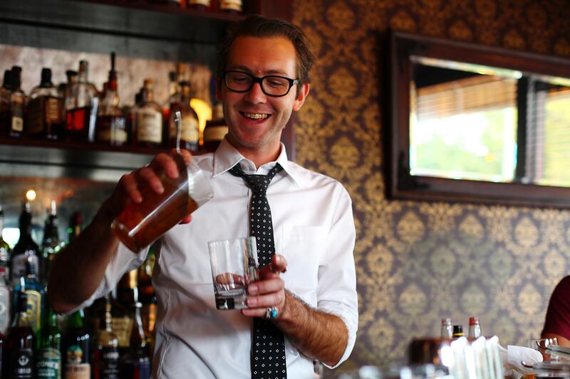 galleries/2013/09/29/the-best-bourbon-drinks-for-fall-photos/130927-burbon-month-15_ahcb2f