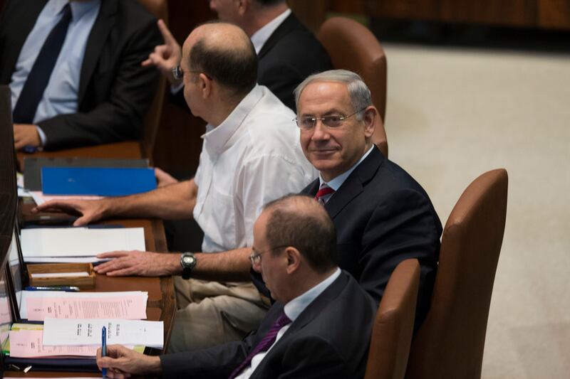 articles/2013/11/22/when-israel-s-military-experts-disagree/OZ_Netanyahu_cabinet_meeting_cmgewn
