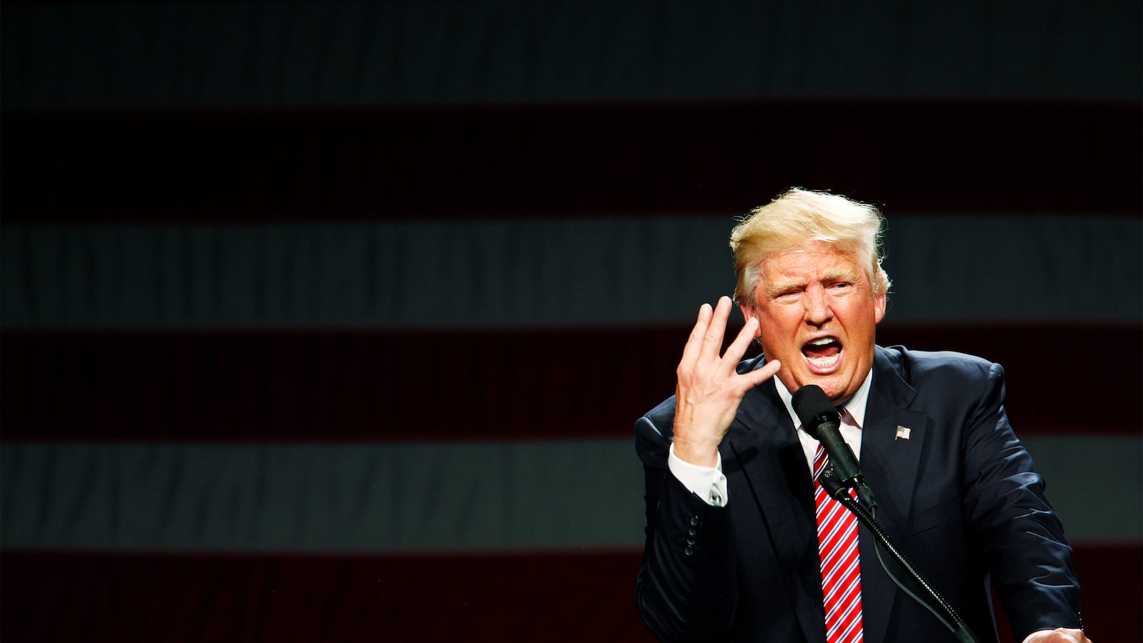 181027-lewis-trump-tease_hmi5ns