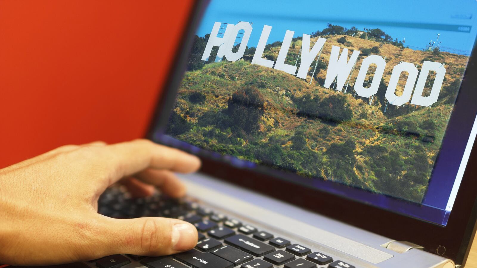 articles/2014/12/19/pyongyang-shuffle-hollywood-in-dead-panic-over-sony-hack/141218-poulos-sony-tease_ycqxjq