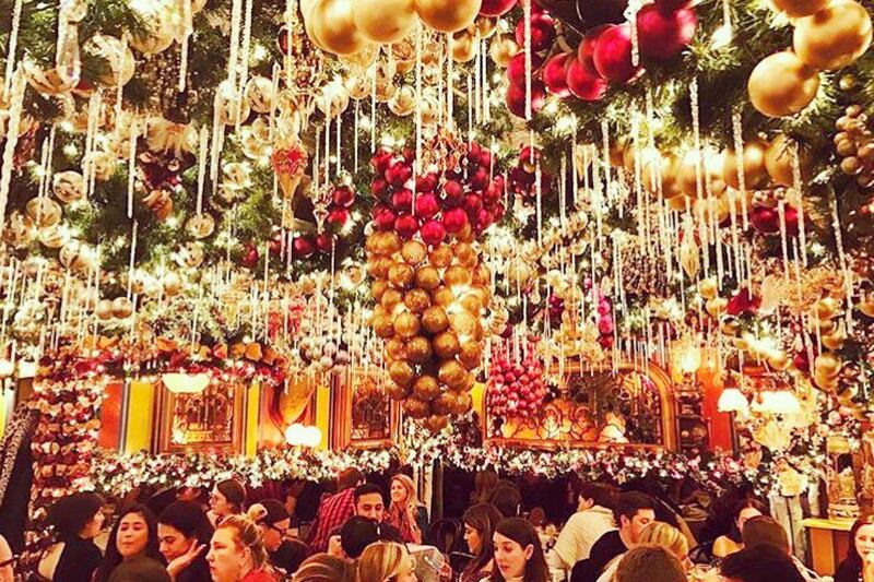 articles/2016/12/22/over-the-top-restaurant-and-bar-holiday-decorations/161222-Rothbaum-Rolf_kvn27k