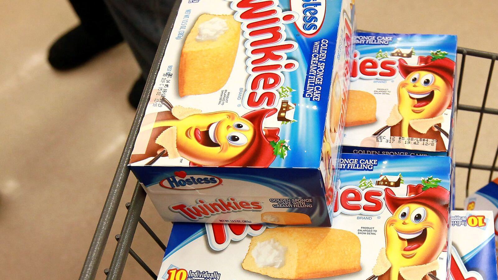 articles/2013/07/12/want-your-twinkies-rush-earlier-head-to-wal-mart/130712-twinkies-cnbc-tease_msmovz