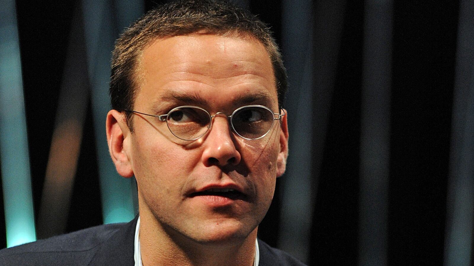 cheats/2011/11/23/james-murdoch-quits-two-boards/james-murdoch-cathcart-tease_dg0e59