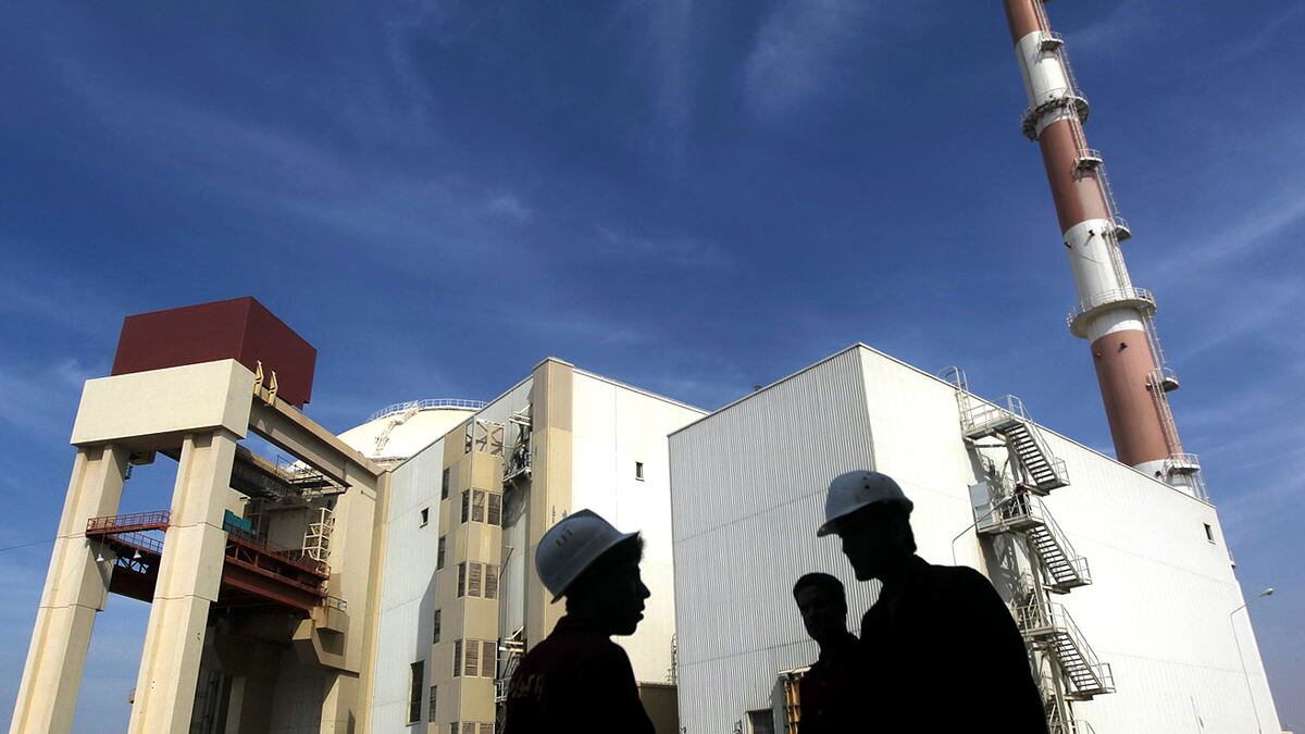 cheats/2011/09/04/iran-first-nuclear-power-plant/iran-nuclear-reactor-cheat_pxhswg