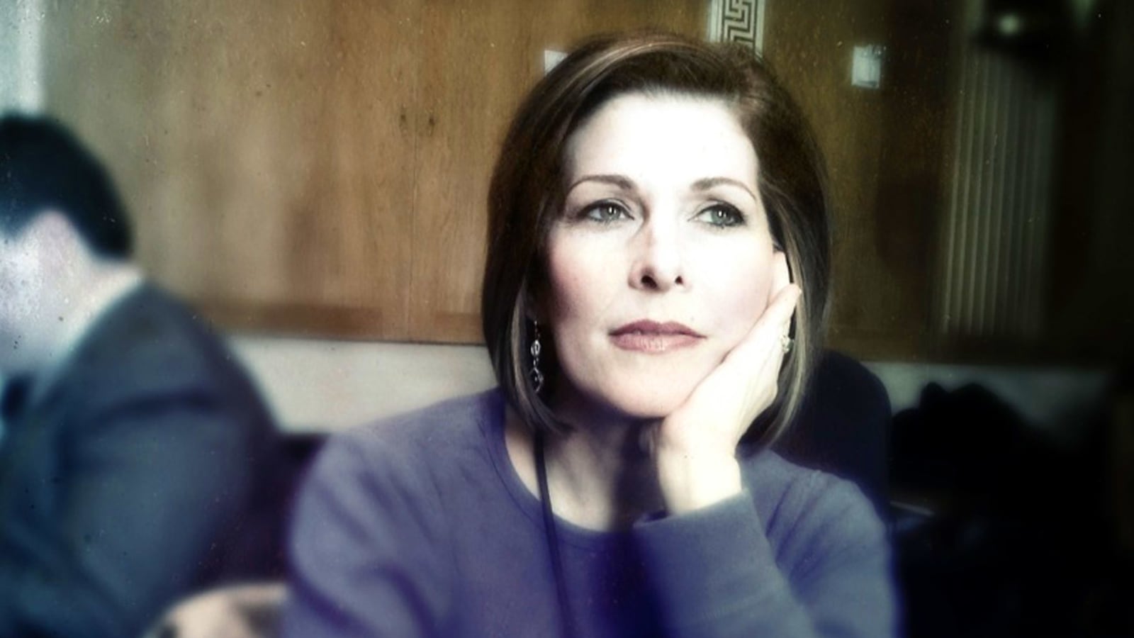 articles/2014/11/04/sharyl-attkisson-me-cbs-and-the-white-house/141103-grove-atkinson-tease_ji2fbk