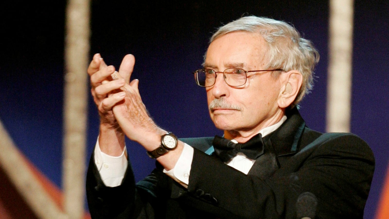 articles/2016/09/17/george-segal-oscar-nominated-star-of-who-s-afraid-of-virginia-woolf-on-edward-albee-s-legacy/160917-teeman-tease_bmcucg