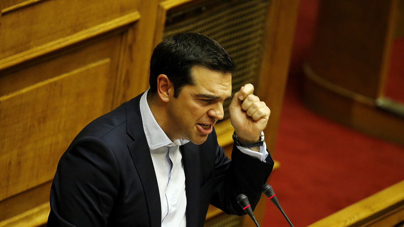 cheats/2015/06/28/greek-parliament-approves-referendum/150628-tsipras-cheat_vncfhj