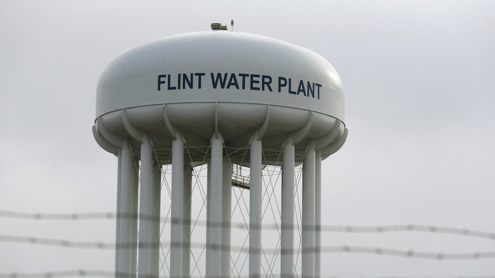 cheats/2016/12/20/four-more-officials-charged-in-flint-michigan-water-crisis-lead-poisoning-contaminated/161220-flint-water-cheat_tvyp3x