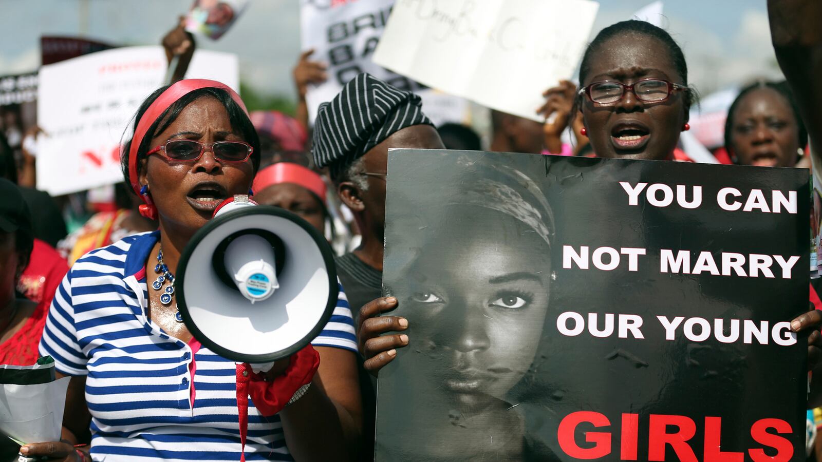 articles/2014/05/07/up-to-speed-what-s-happening-to-nigeria-s-kidnapped-girls/140507-strochlic-nigeria-tease_hxqhbc