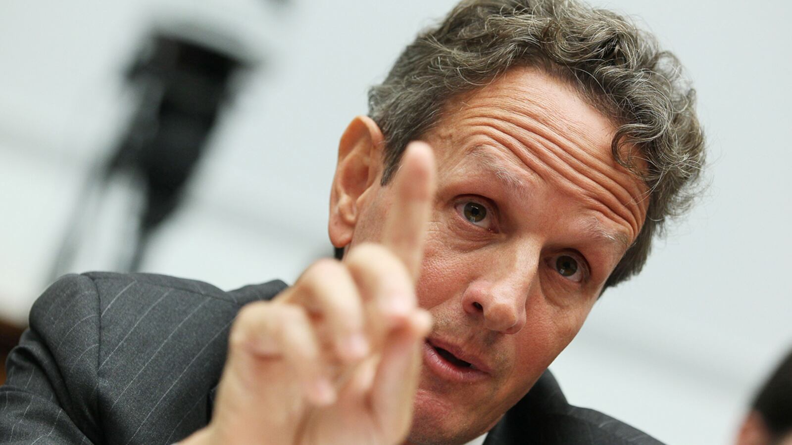 cheats/2011/09/20/geithner-attacks-confidence-men/geithner-not-leaving-box_z3dxhh