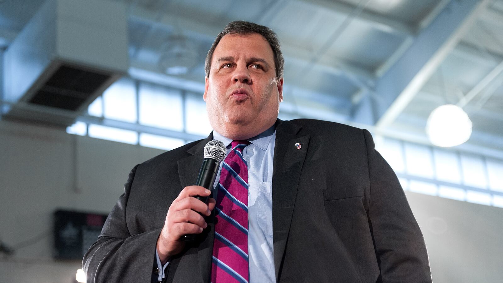 articles/2013/02/06/daily-beast-readers-share-16-weight-loss-tips-for-chris-christie/130206-christie-weight-loss-tips-tease_giviwe