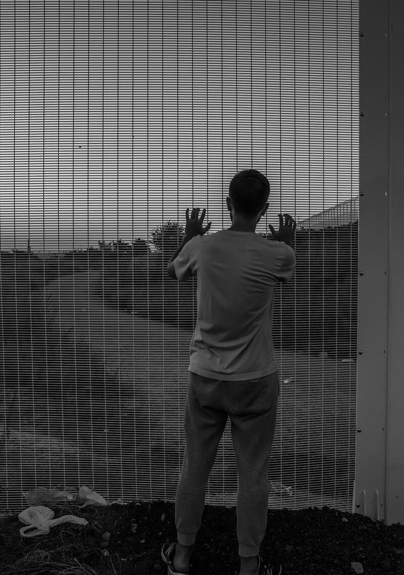 galleries/2015/08/28/inside-calais-photos/150828-beals-calais7_f3xquy