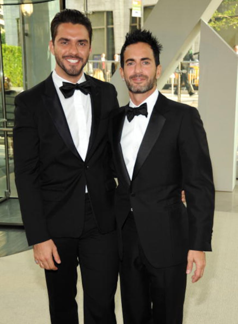galleries/2009/06/15/the-oscars-of-fashion/cfda-red-carpet---marc-jacobs_y8qbnb