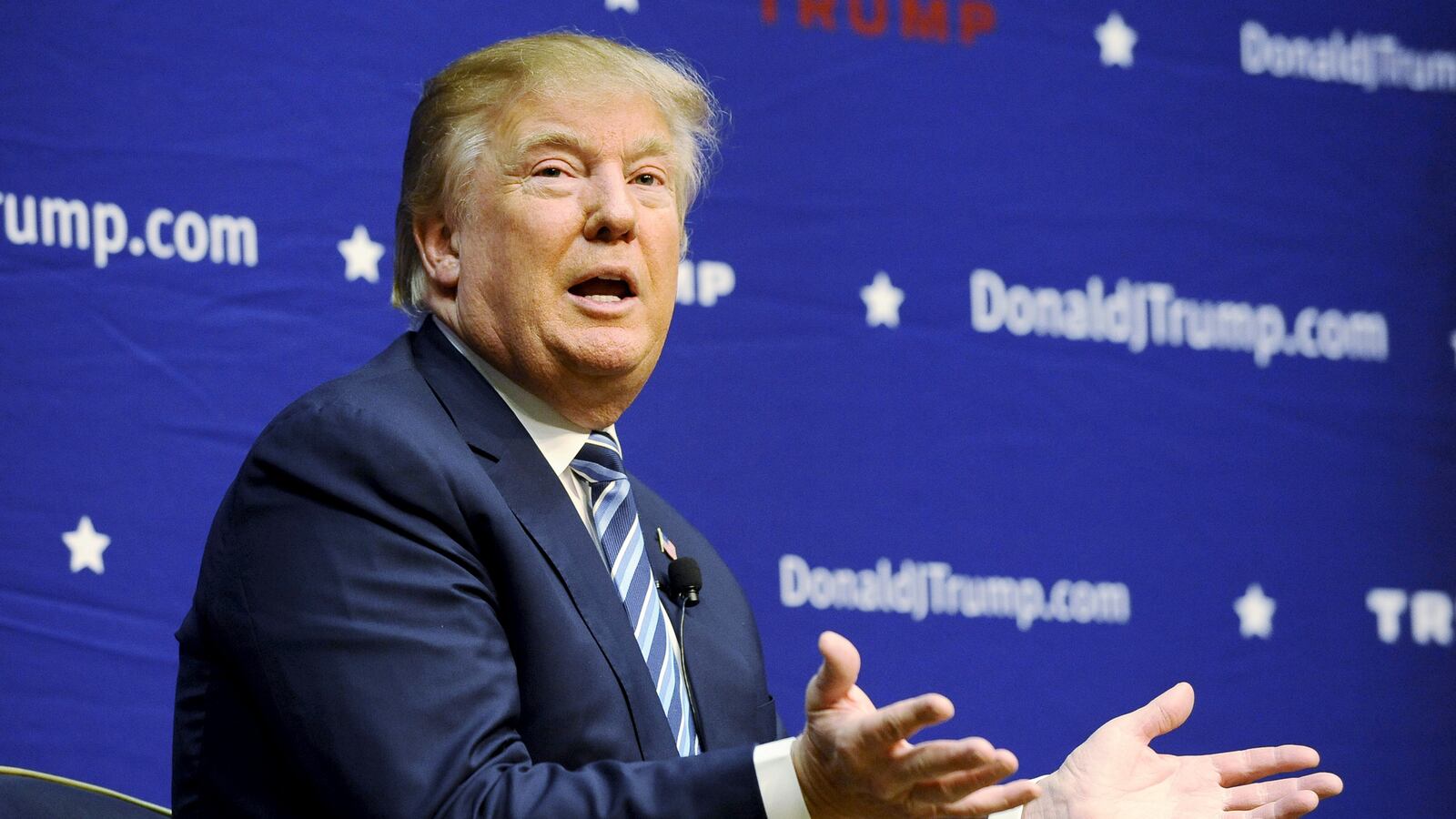 cheats/2015/11/26/trump-denies-mocking-nyt-reporter/151127-donald-trump-cheat_d8frmg