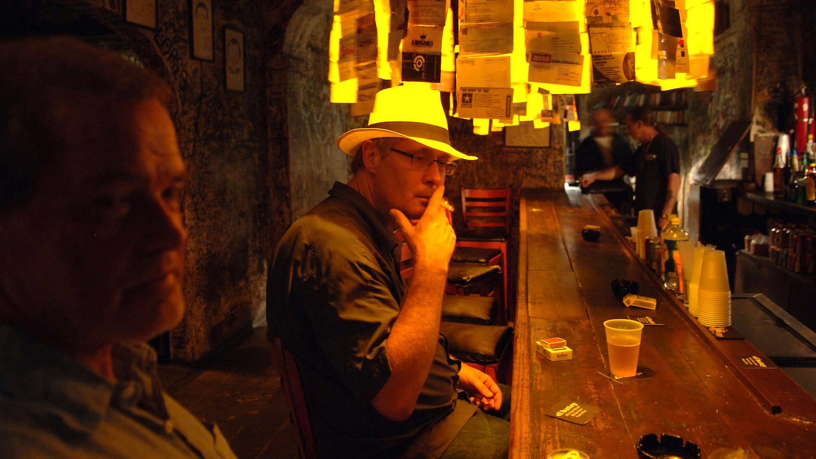 190328-HF-dive-bars-tease_lhkwze