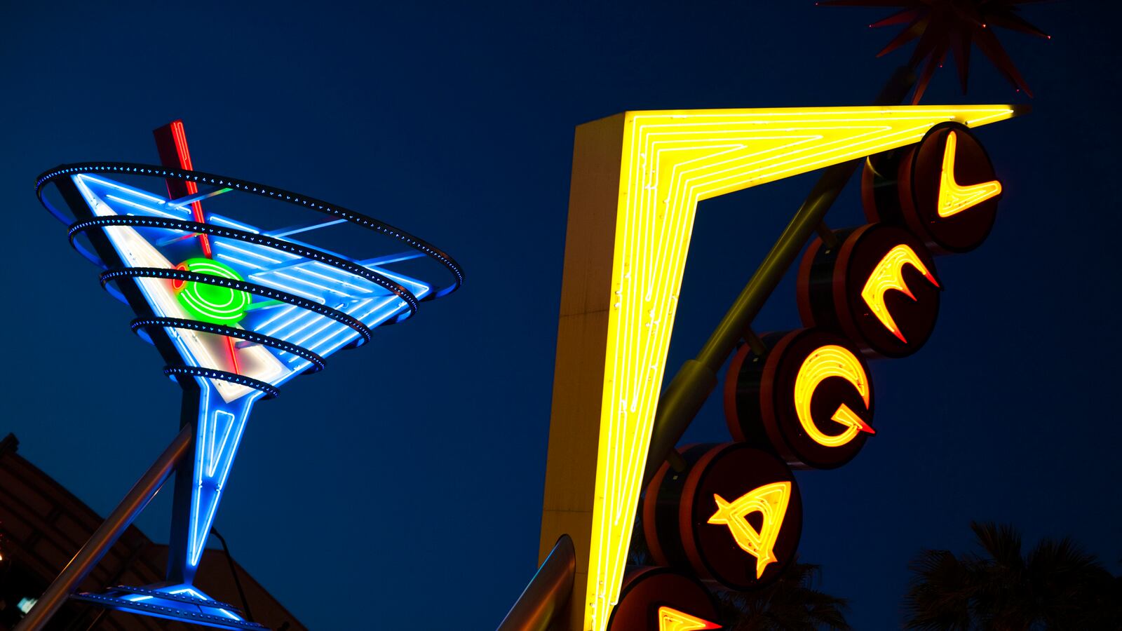 articles/2014/03/07/a-boozer-a-casino-and-the-inevitable-lawsuit/140307-concha-casino-tease_eijdg2