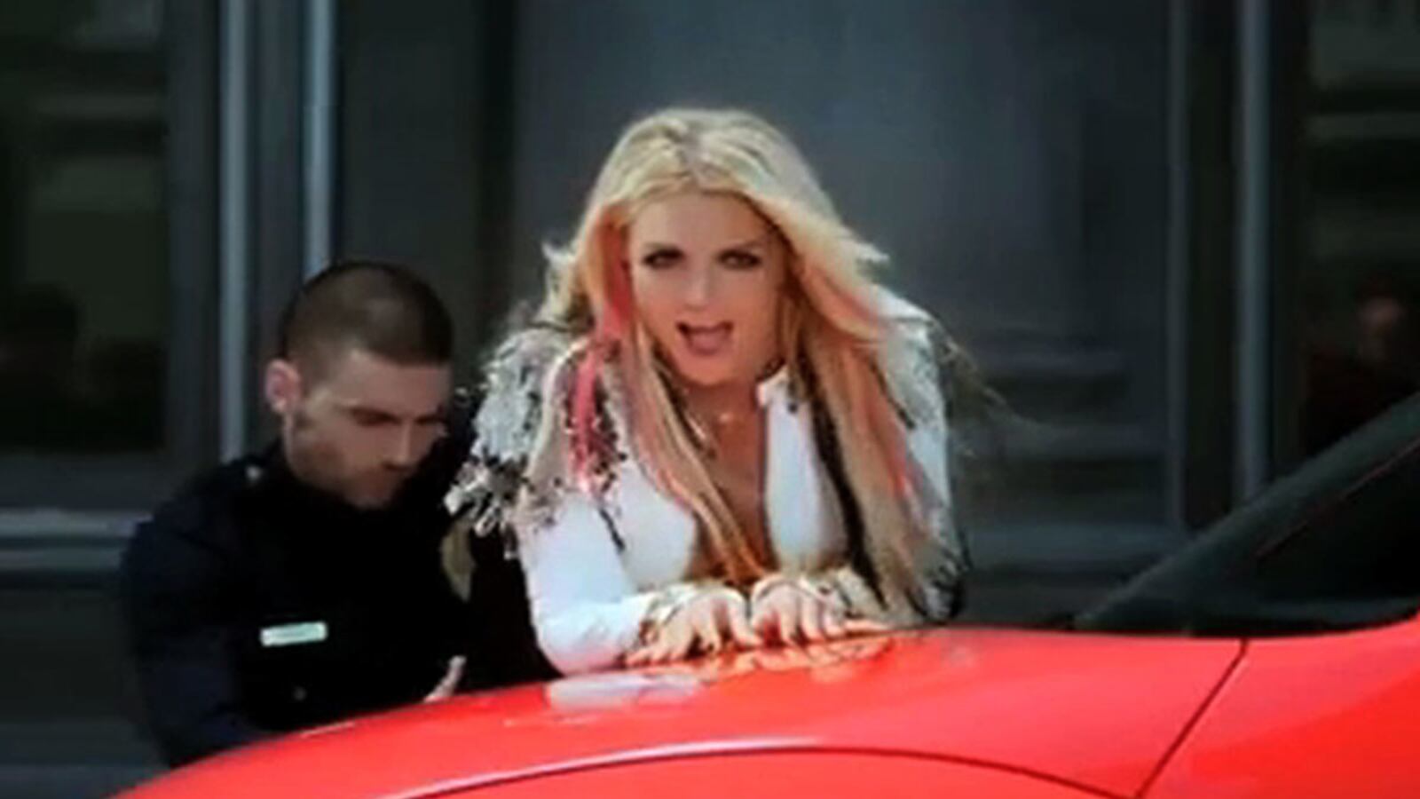 videos/2011/06/23/britney-spears-i-wanna-go/110623-youtube-britney-spears-1200_gjtfhv