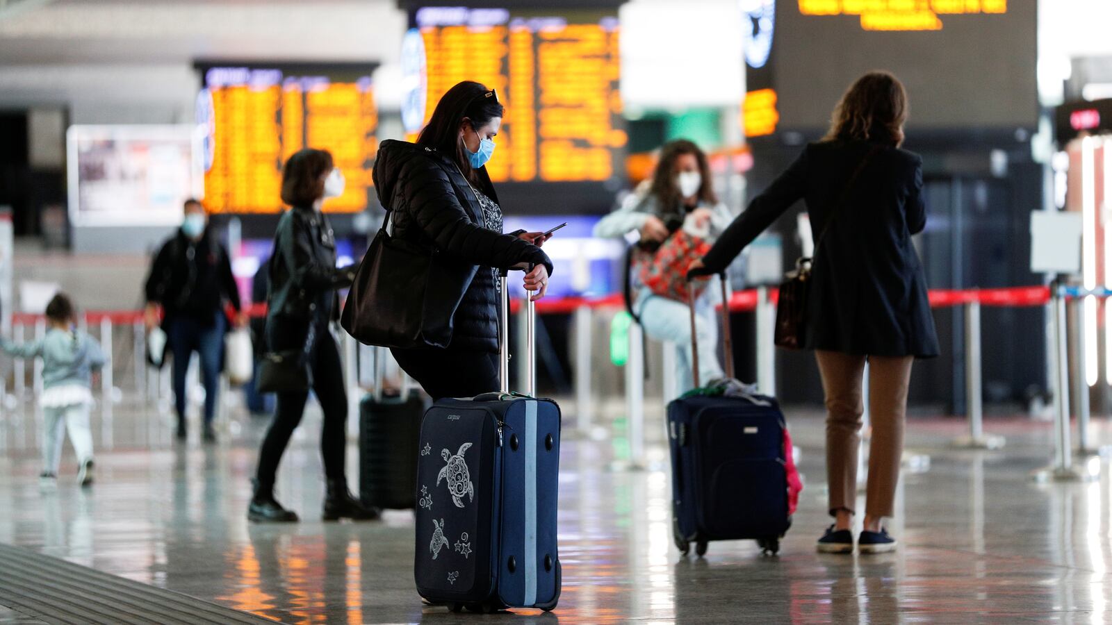 2021-03-31T105617Z_69145625_RC2AMM97AFSB_RTRMADP_3_HEALTH-CORONAVIRUS-ITALY_o9v6pf