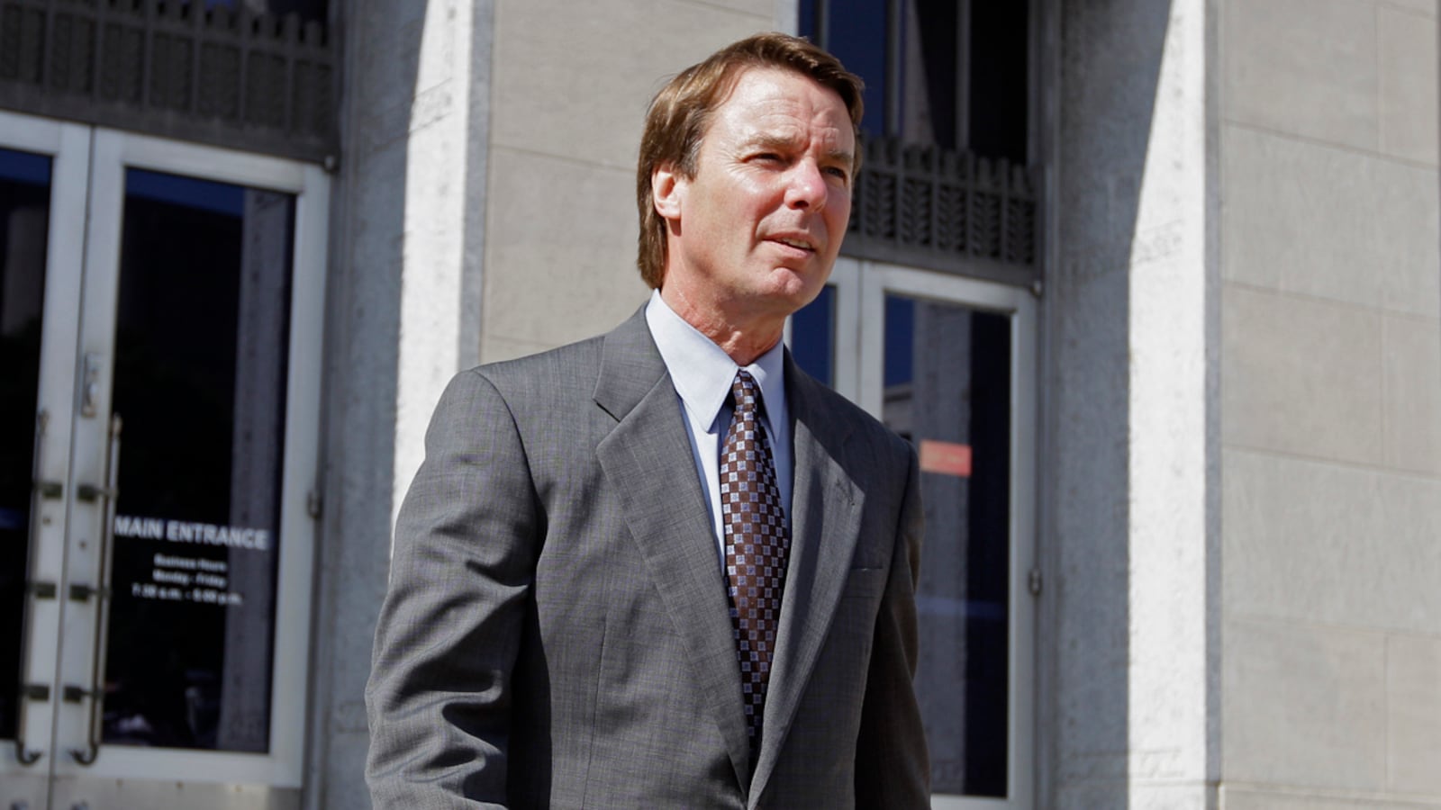 articles/2012/05/07/witness-testifies-he-took-rielle-hunter-to-an-airport-in-the-dead-of-night/john-edwards-trial-update-120507-dimond_kohtny