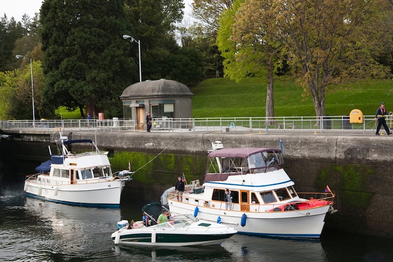galleries/2013/09/01/nine-perfect-picnic-spots-around-the-world-photos/chittendon-locks-paul-gordon-alamy_rluz6j