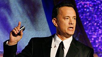 cheats/2008/12/17/tom-hanks-strike-breaker/tom-hanks_po8zwq