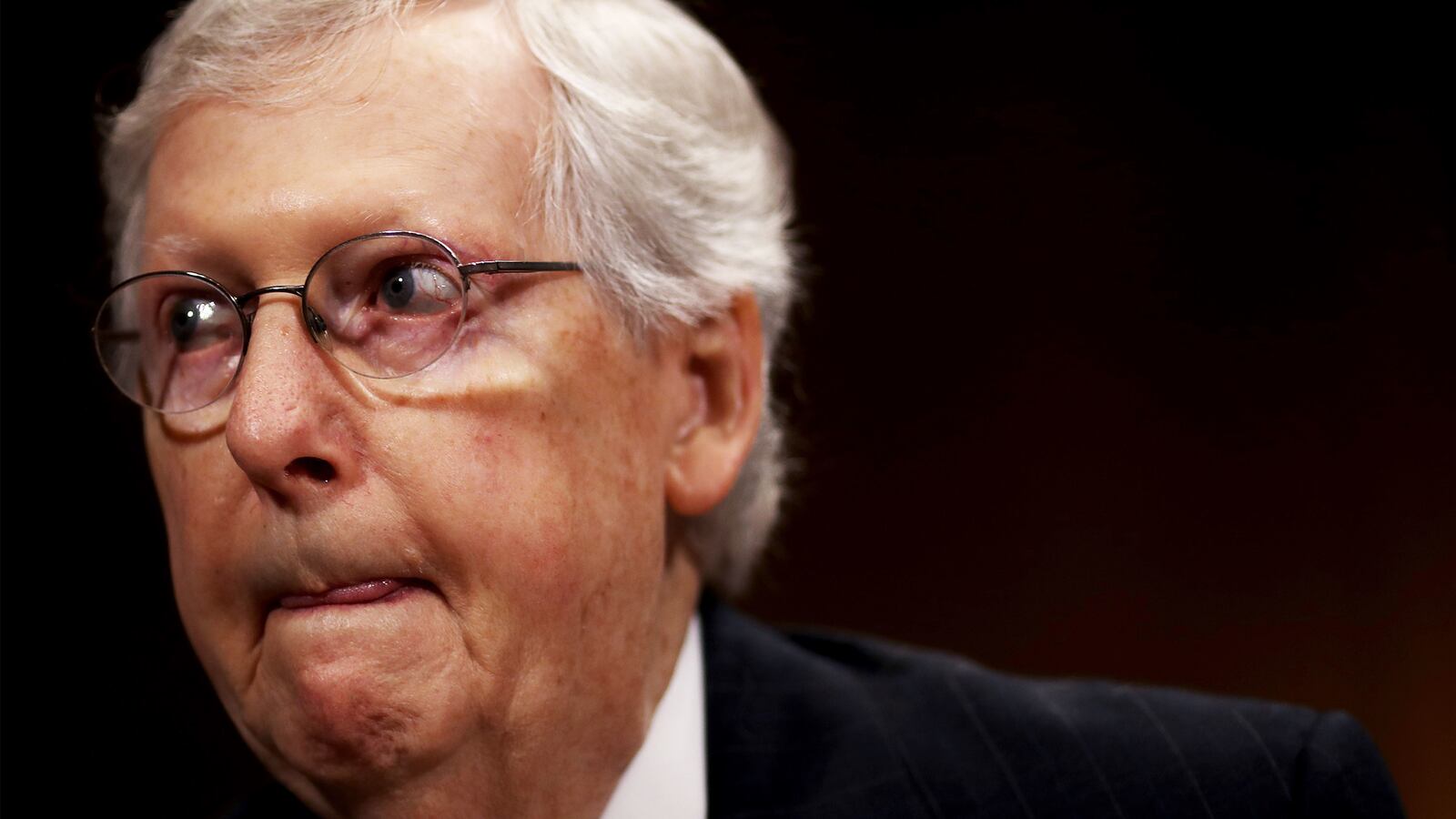 190809-Irving-moscow-mitch-tease_x1geha