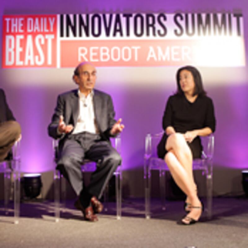 articles/2010/10/25/new-poll-of-top-innovators-on-economy-obama-palin-2010-elections/schoen-summit-poll_136428_do45r3