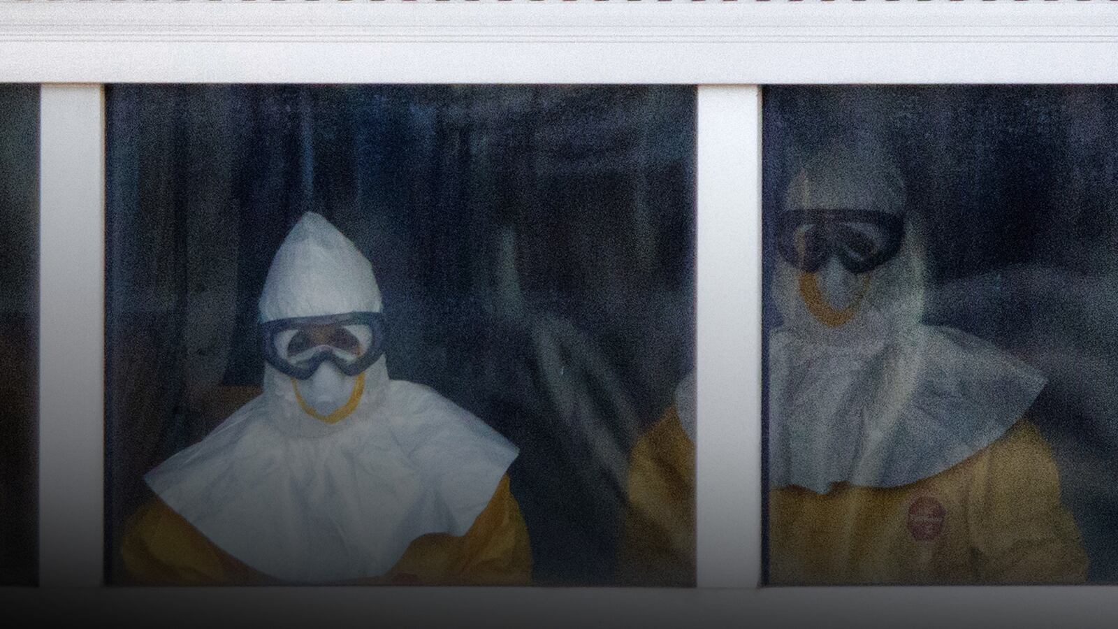 articles/2014/10/12/2nd-ebola-case-in-dallas-shows-limits-of-protective-gear/141012-haglage-ebola-tease_eskptg
