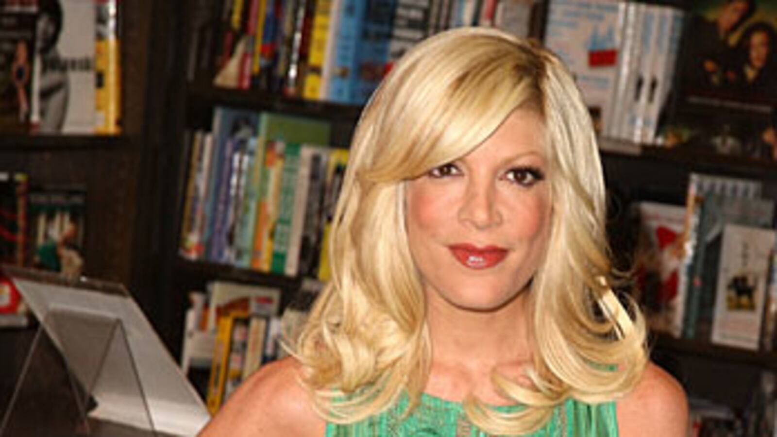 articles/2009/04/21/tori-spellings-mommy-issues/charaipotra-tori-spelling_23156_axrvbc