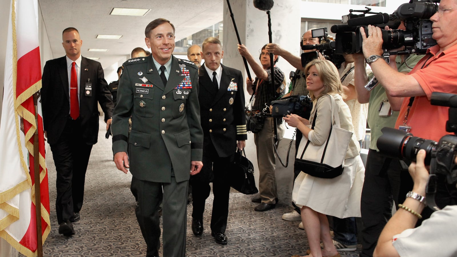 articles/2012/11/09/gen-david-petraeus-s-resignation-fuels-conspiracy-theories/petraeus-conspiracy-lake_oryxi3