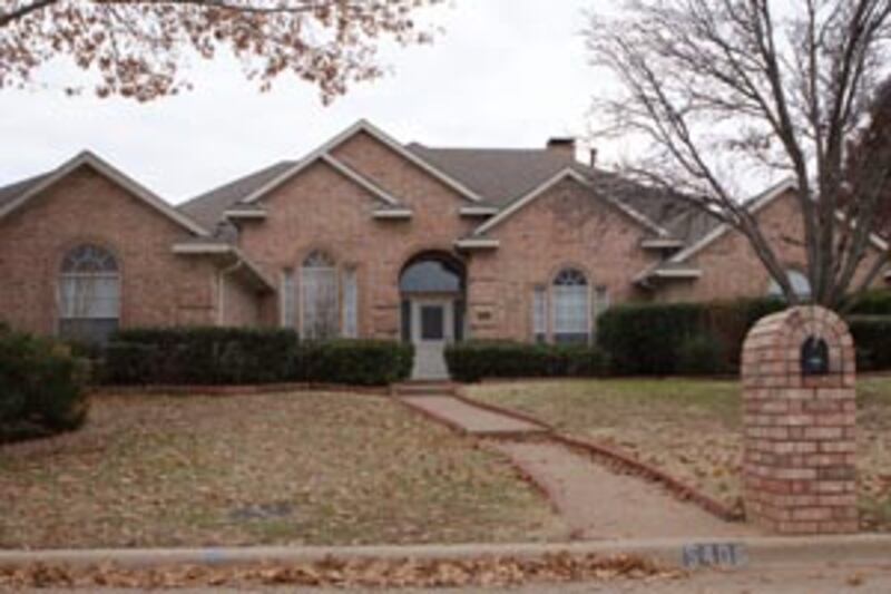 articles/2011/12/28/criminal-santas-grapevine-murders-bank-robberies-more-photos/santa-crimes-grapevine-texas_wujob4