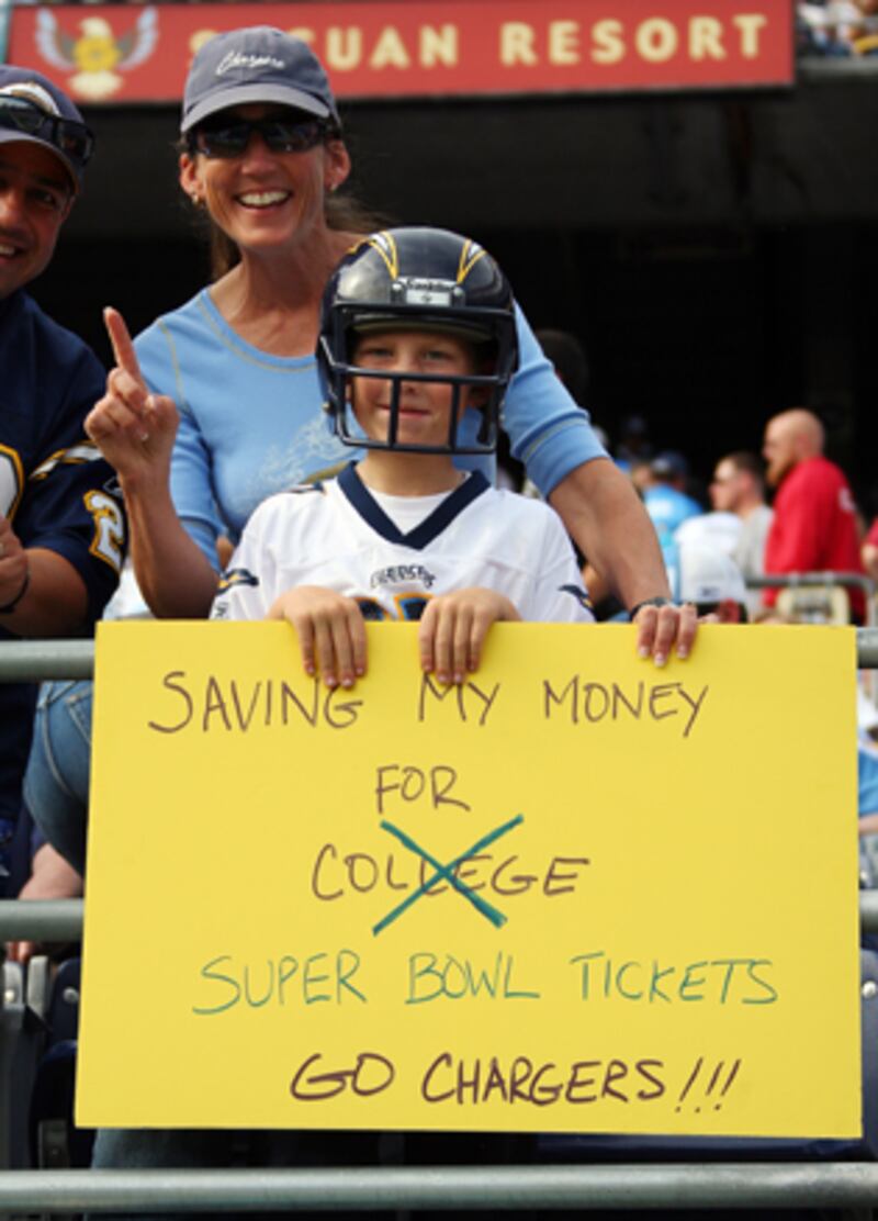 galleries/2011/04/05/quiz-nfl-strike-or-government-shutdown/nfl-or-government---cost_yttbye