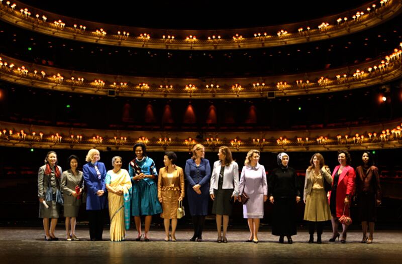 galleries/2009/04/01/the-obamas-first-overseas-trip/g20-gallery-15_fee6nj