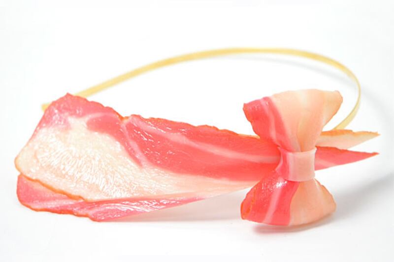 galleries/2013/04/01/japanese-company-fake-food-hatanaka-makes-food-jewelry-and-headbands/130328-hatanaka-bacon_skjygd