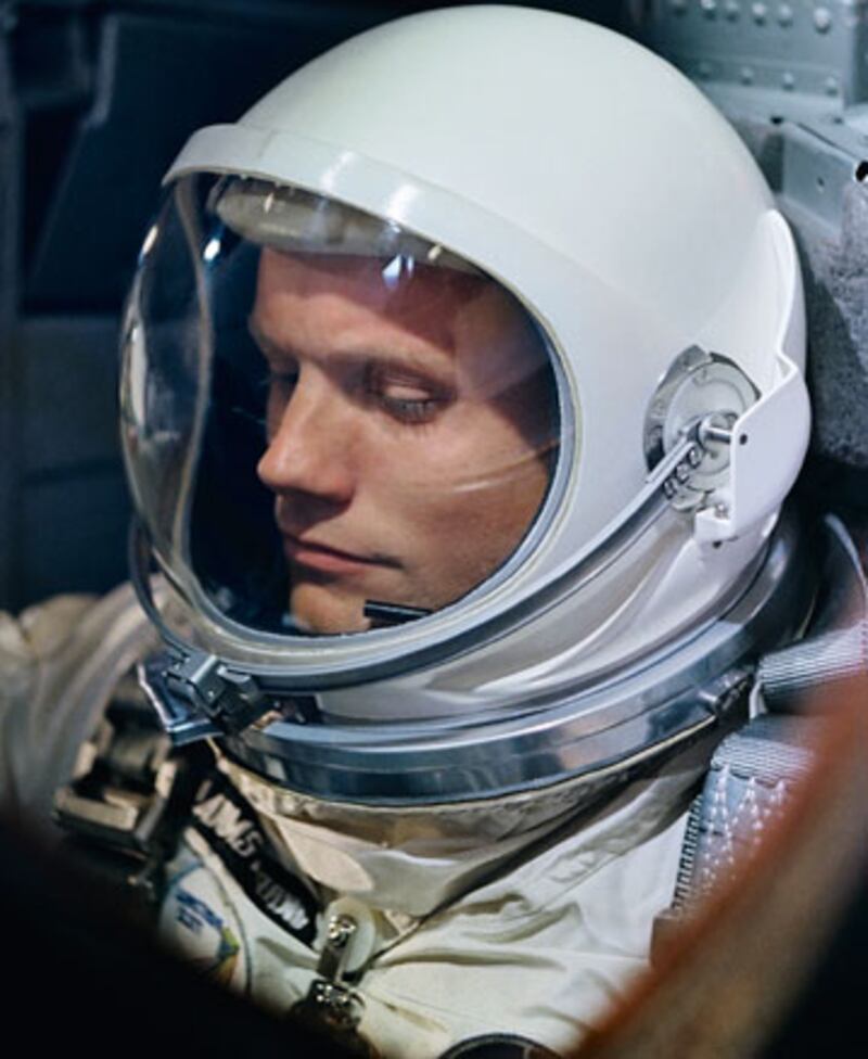 galleries/2009/07/03/the-1-000-coffee-table-book/moonfire-1_ccqpme