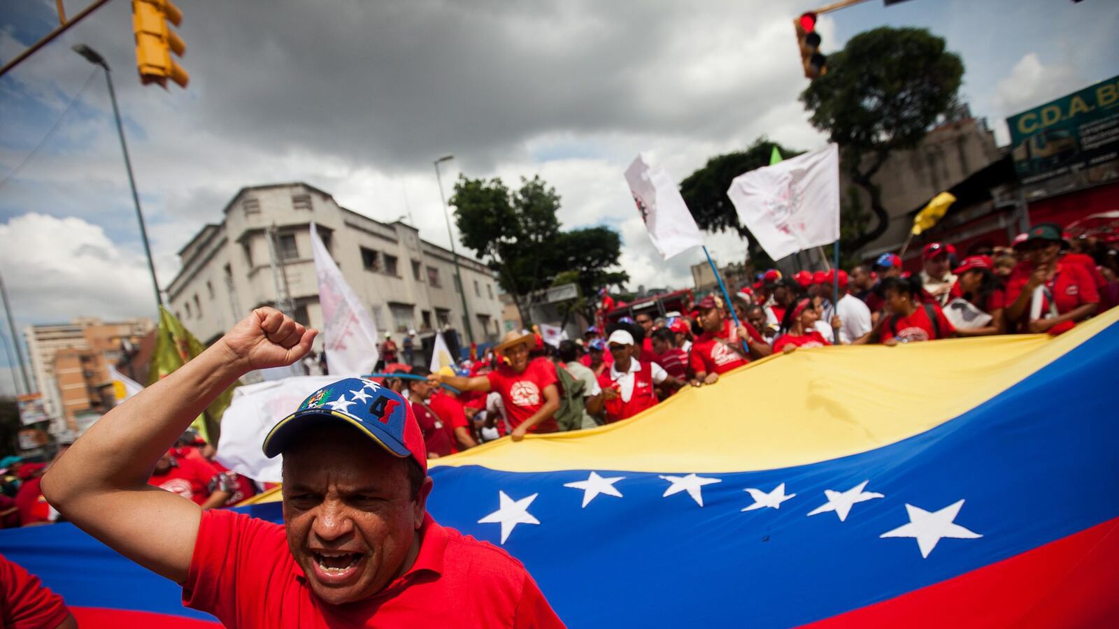 articles/2013/05/16/the-crappiest-economy/130516-gross-venezuelan-tease-embed_hmptby