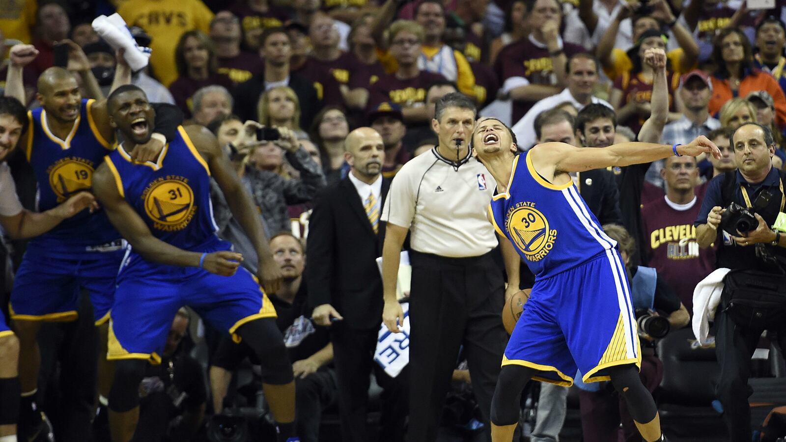 cheats/2015/06/16/warriors-win-first-nba-title-in-40-years/R150616-warriors-nba-title-cheat_xycgbu