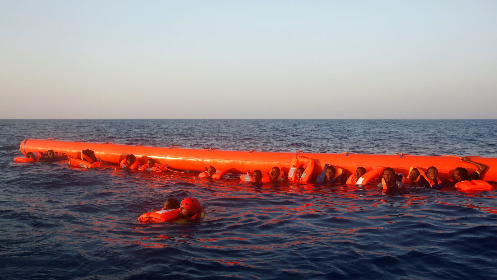 cheats/2016/10/26/90-migrants-missing-after-boat-sinks/161026-migrants-libya-cheat_dgglft