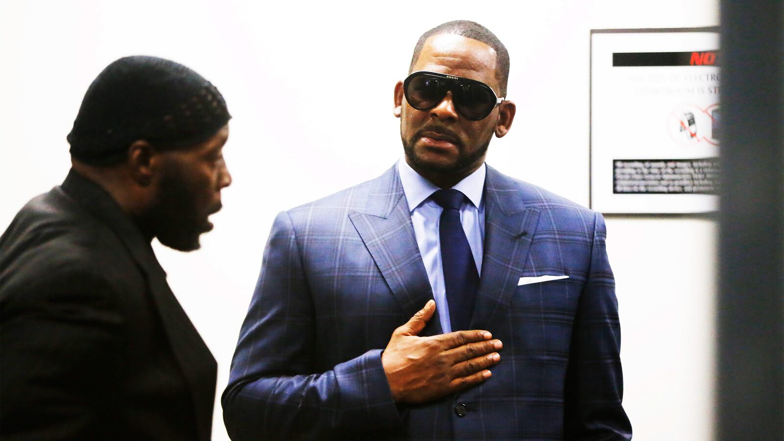 190306-arciga-RKelly-tease_lxhcwa