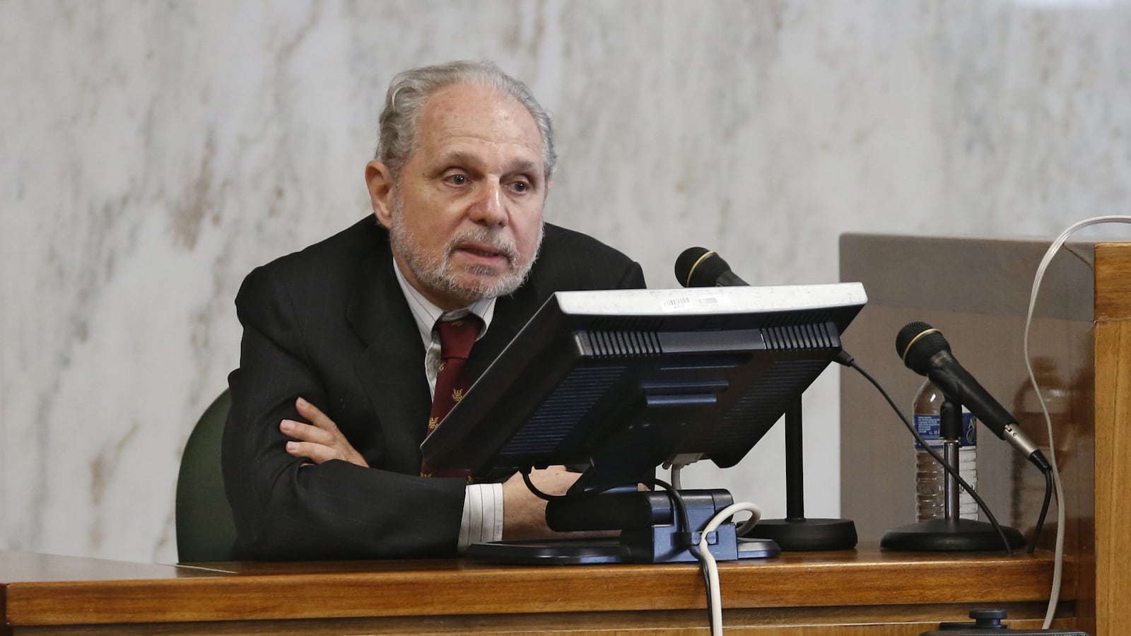 articles/2015/06/25/new-jersey-jury-kneecaps-conversion-therapy-practitioners/150625-allen-gay-conversion-tease_w4f51r