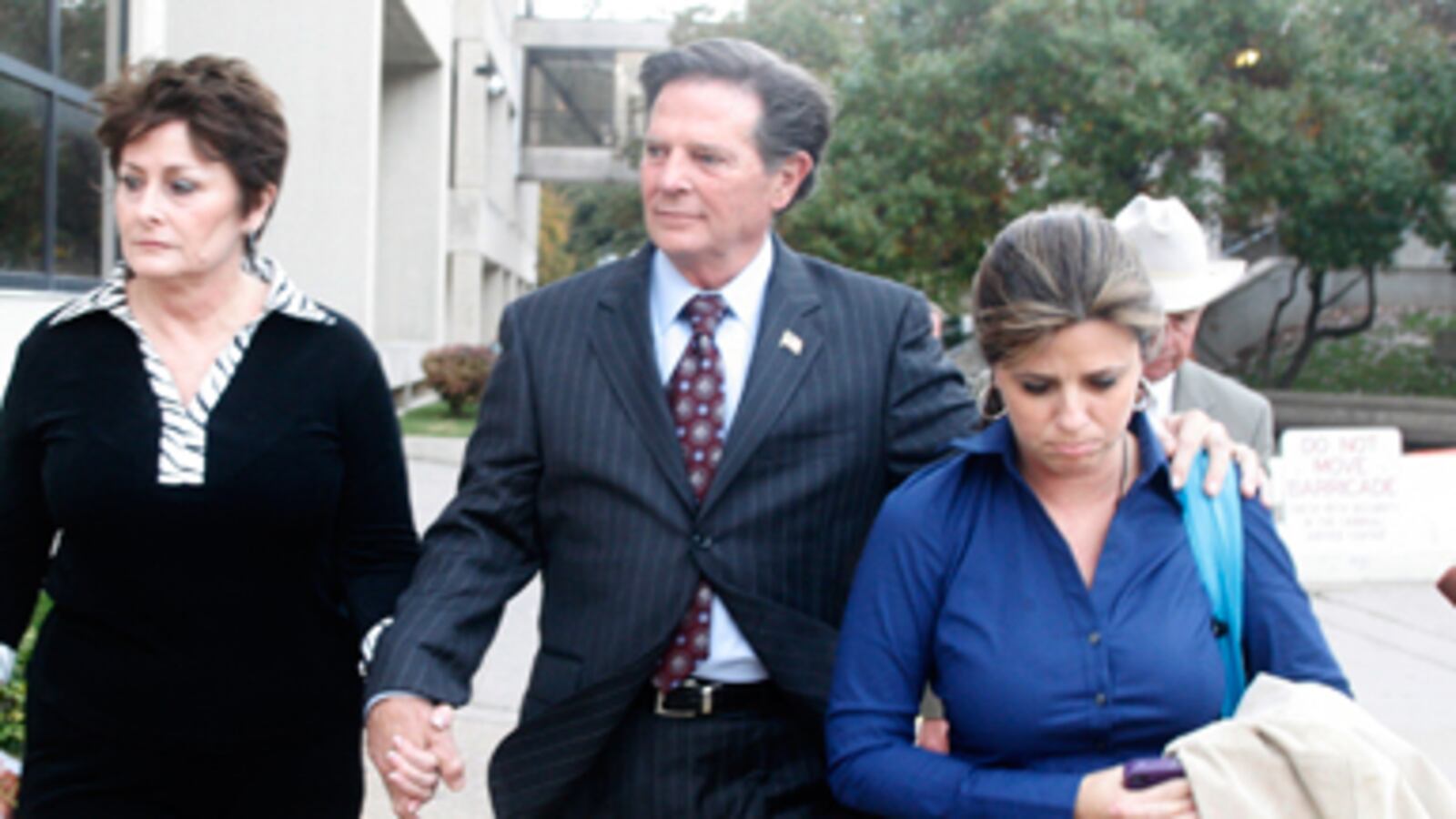 articles/2010/11/25/tom-delays-conviction-a-holiday-gift-to-liberals/alterman-tom-delay_143720_iwtqxt