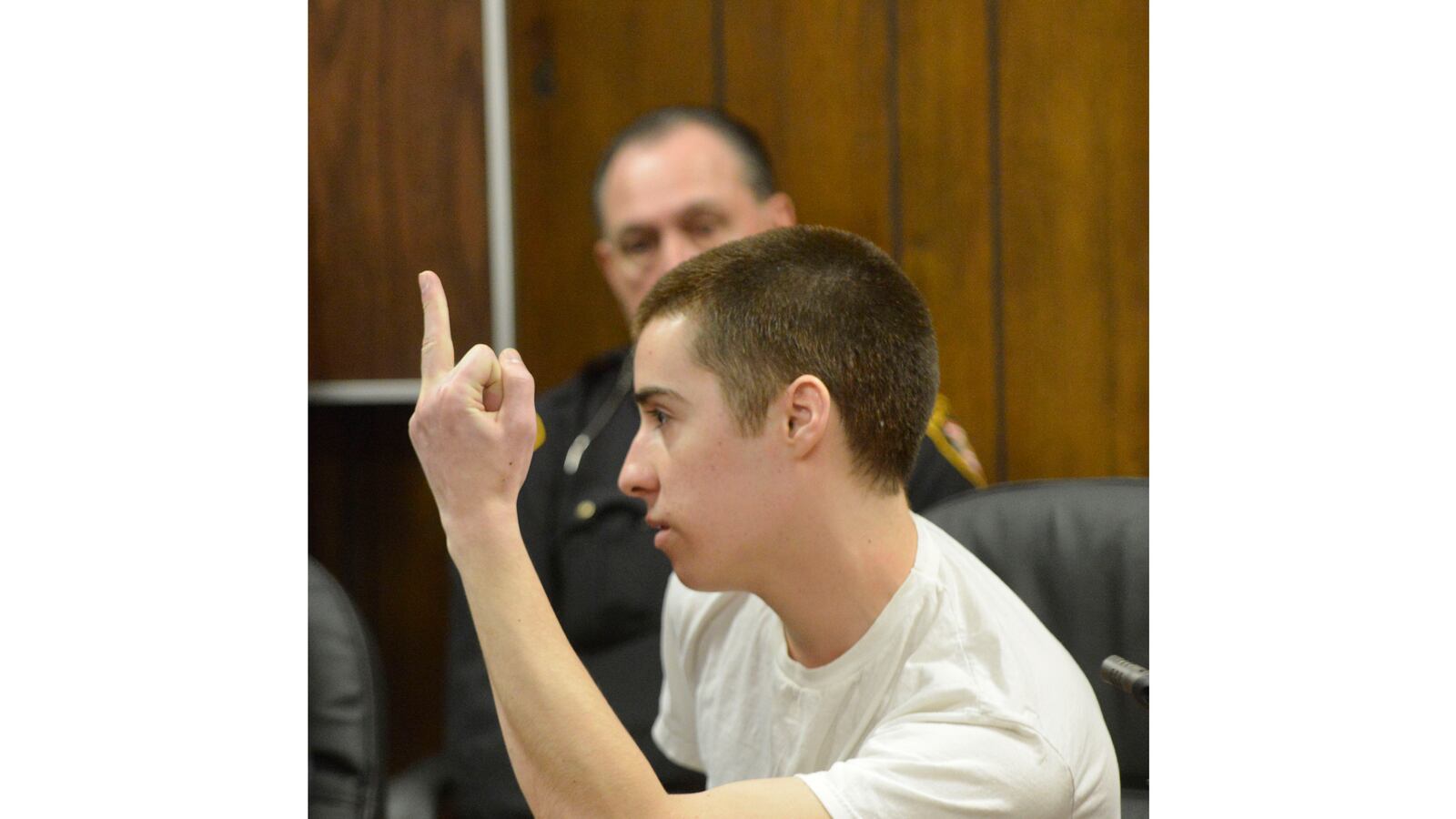 cheats/2013/03/19/school-shooter-flicks-off-victims-families/130319-tj-lane-finger-cheat_irtkga