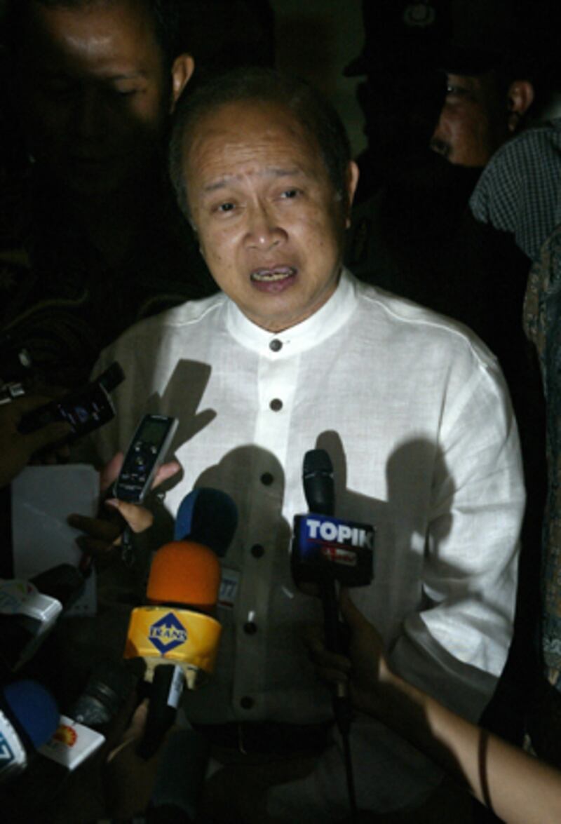 galleries/2011/04/24/royal-wedding-guests/royal-wedding-guests---cambodia_iebquy