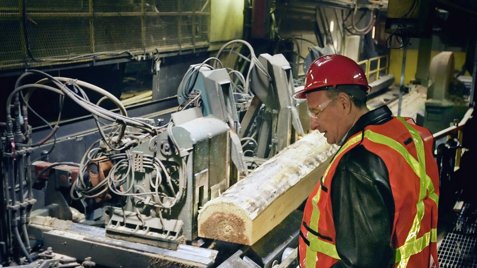 cheats/2017/04/25/white-house-to-implement-20-tariff-on-canadian-lumber/170425-canadian-lumber-cheat_yaurx0