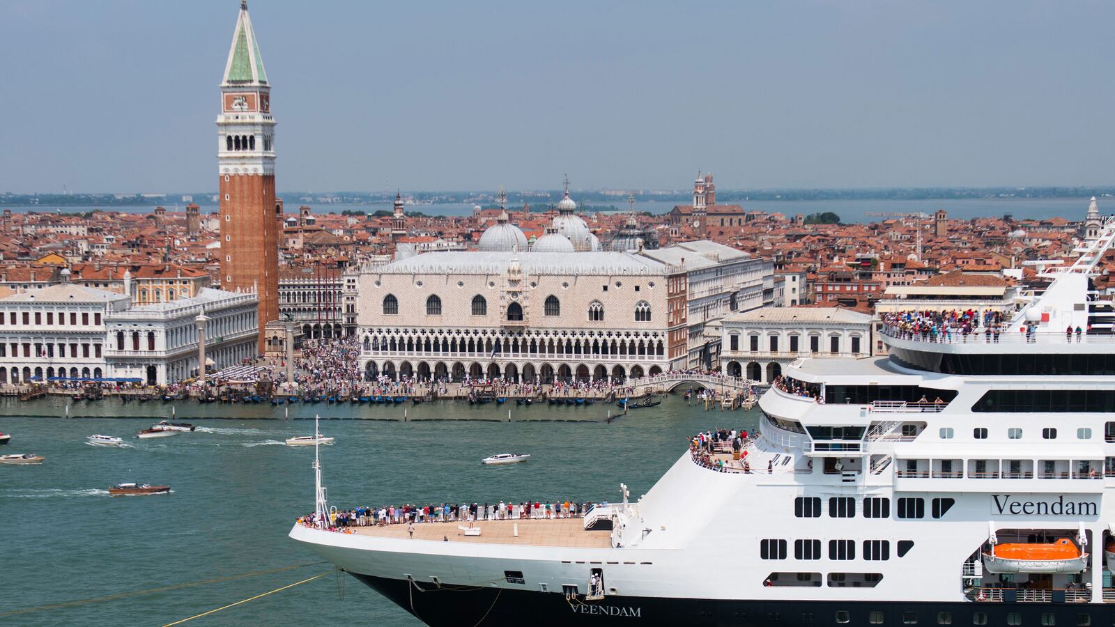 210716-nadeau-venice-cruises-hero_pbxyax