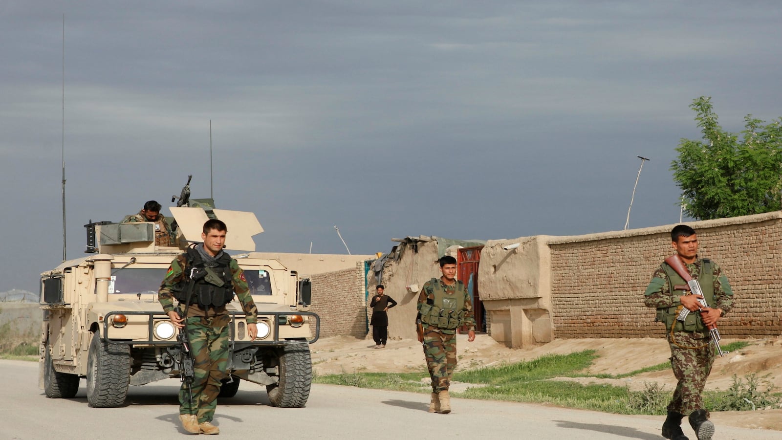 cheats/2017/04/22/at-least-100-killed-in-taliban-attack-on-afghan-military-base1/170422-afghan-base-taliban-attack-cheat_zdayqd